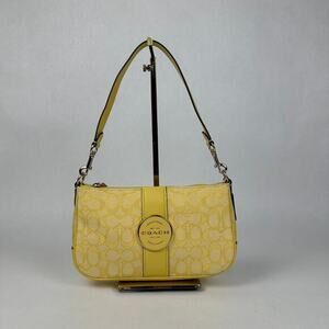 COACH  C8306 Lonnie Baguette In Signature Jacquard